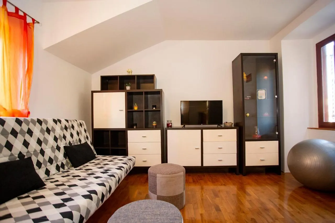 Apartment Kika Pula